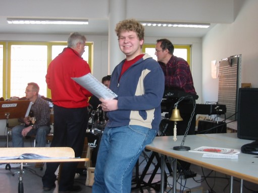 ../Images/singasong02-05 (1).jpg